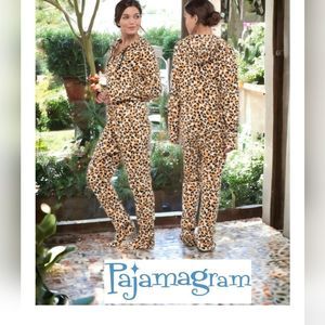 Pajamagram lepord onsie